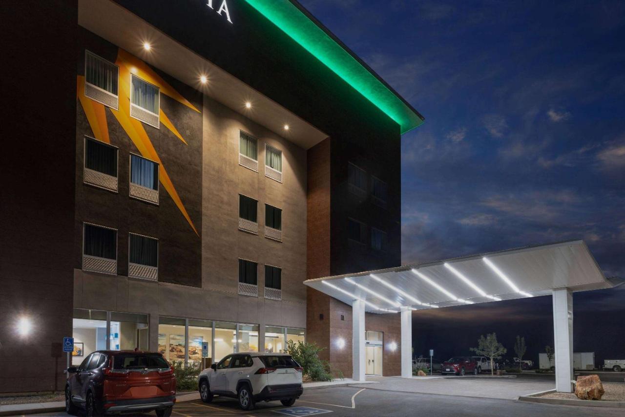 La Quinta Inn & Suites By Wyndham Holbrook Petrified Forest Buitenkant foto
